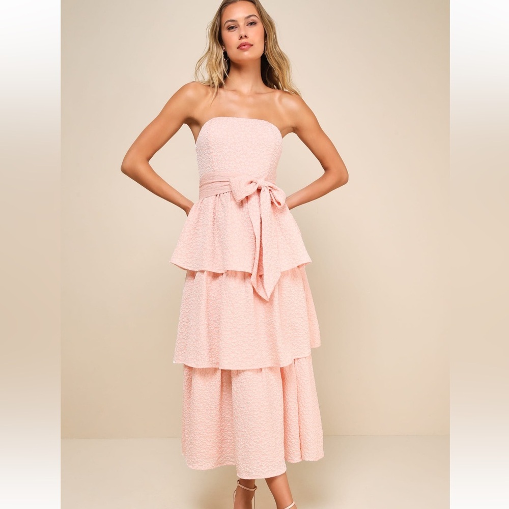 Lulu’s Truly Marvelous Blush Pink Jacquard Strapless Tiered Mini Dress NWOT Lg